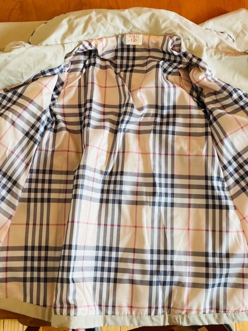 LUBABY classic English style trench coat with cape 12mo - Picture 2 of 4